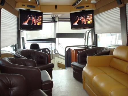 Luxury Coach on Features Of Our Luxury Executive Coaches
